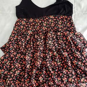 Black/floral halter top